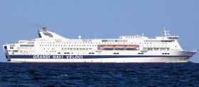 Traghetto GNV al largo di Palermo